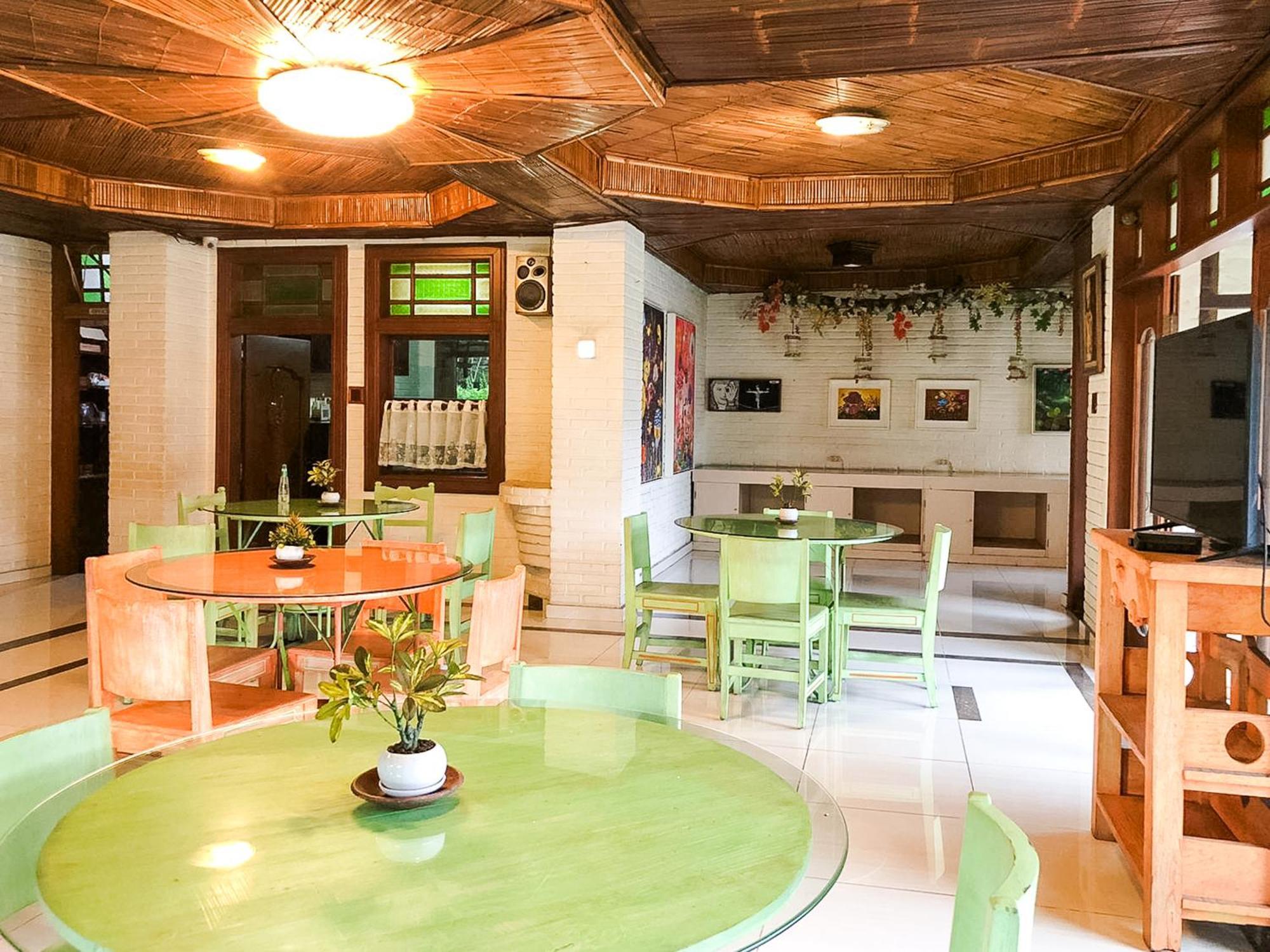 Arys Garden Hotel Yogyakarta ยอกยาการ์ตา ภายนอก รูปภาพ