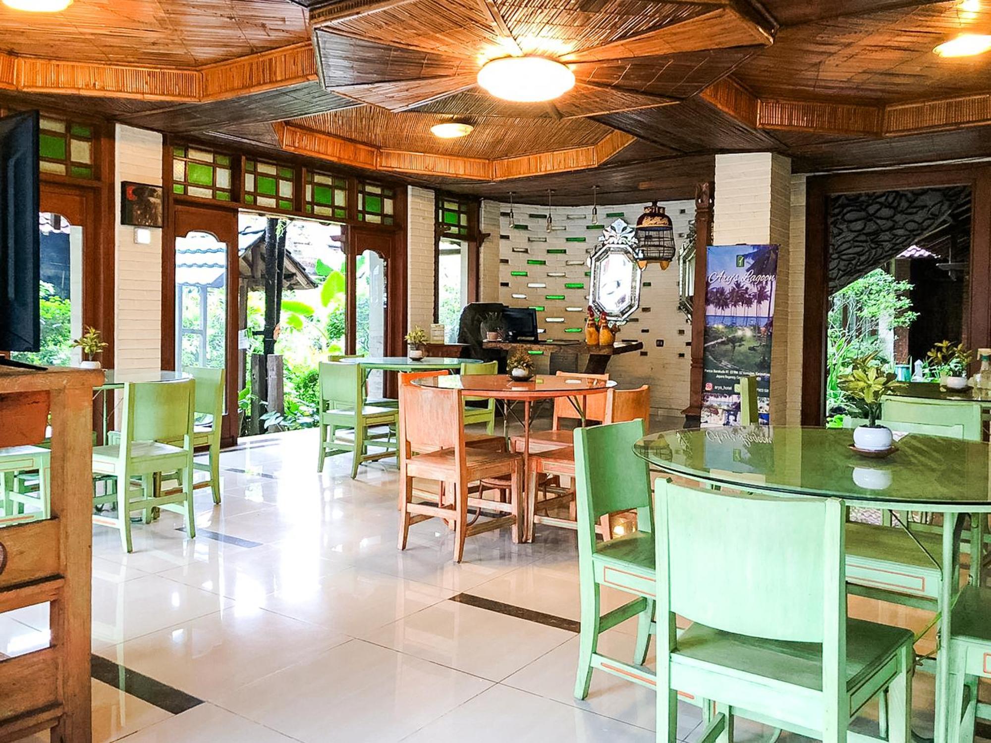 Arys Garden Hotel Yogyakarta ยอกยาการ์ตา ภายนอก รูปภาพ