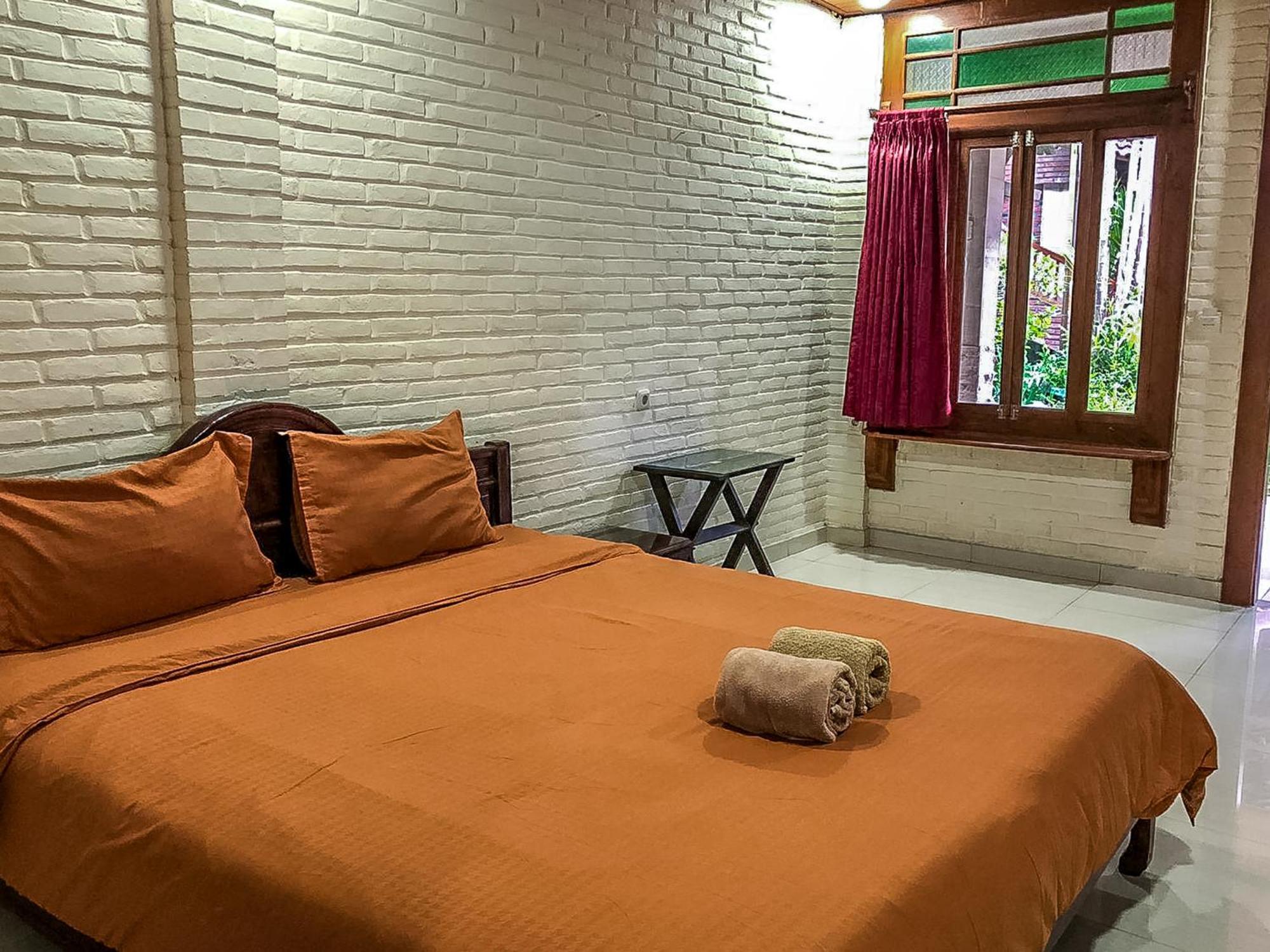 Arys Garden Hotel Yogyakarta ยอกยาการ์ตา ภายนอก รูปภาพ