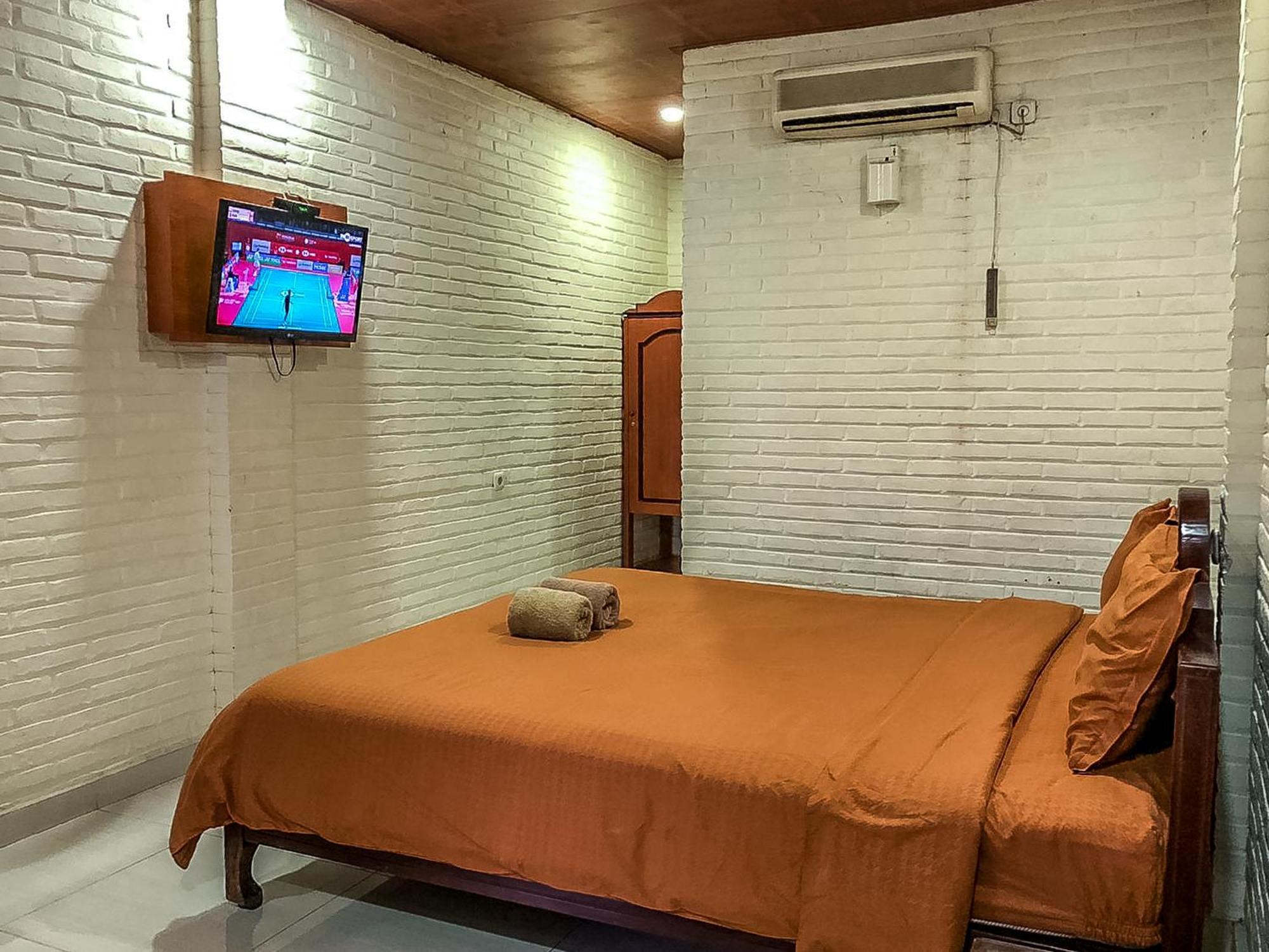 Arys Garden Hotel Yogyakarta ยอกยาการ์ตา ภายนอก รูปภาพ